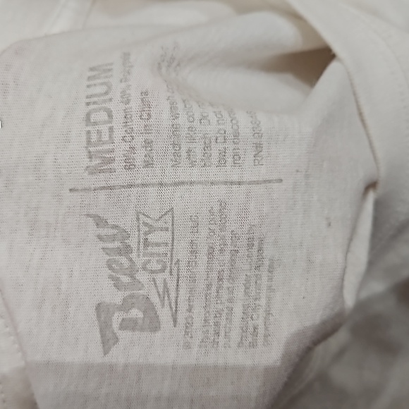 👕3/$30👕 Budweiser Beer T Shirt - Picture 3 of 4